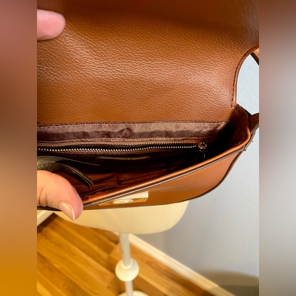 Draper James - Mia Saddle Bag Crossbody - Picture 4 of 7